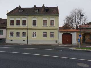 Гостевой дом 4Rooms Central Sibiu Сибиу-1